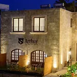 Arthur In Old Town