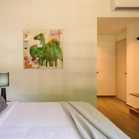 Arthur In Old Town Hotel *