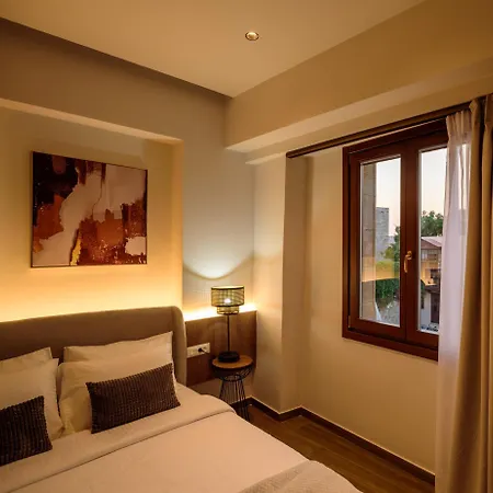 Arthur In Old Town * Rhodes City