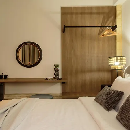 Arthur In Old Town * Rhodes City