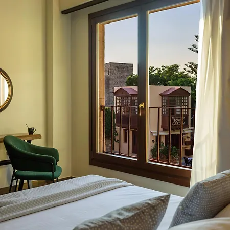 Arthur In Old Town Hotel *