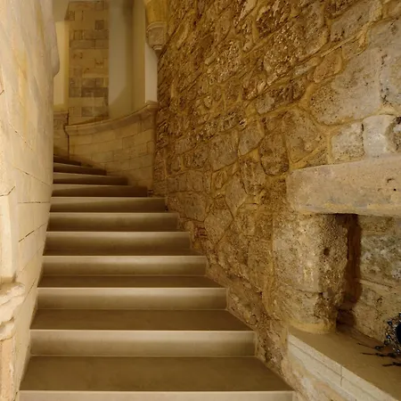 Arthur In Old Town Hotel *