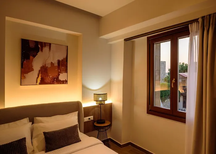 Arthur In Old Town * Rhodes City