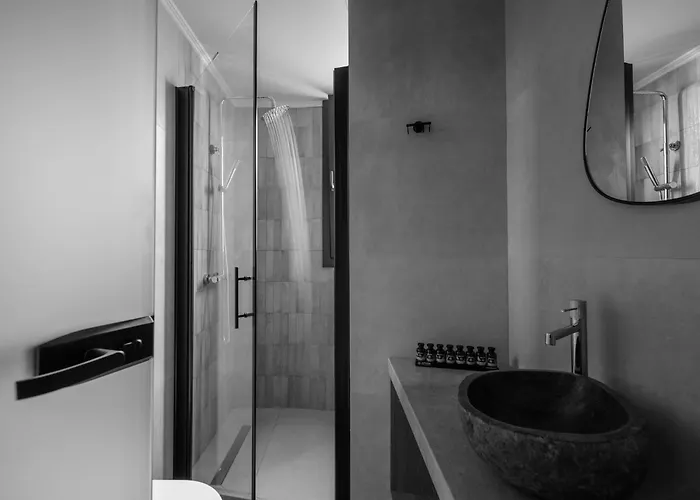 Arthur In Old Town * Rhodes City