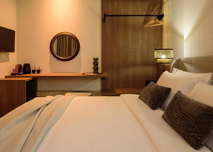 Arthur In Old Town Hotel