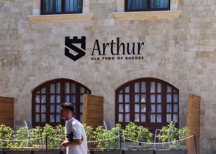 Arthur In Old Town *