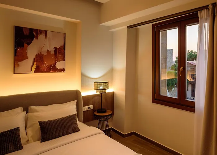 Arthur In Old Town * Rhodes City