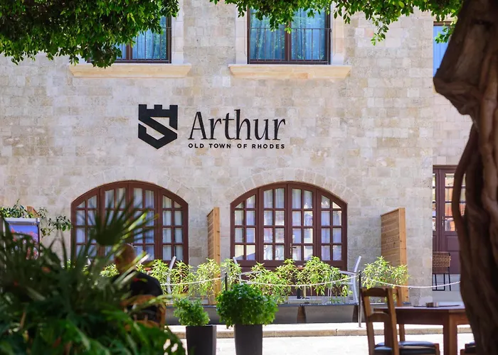 Arthur In Old Town * Rhodes City